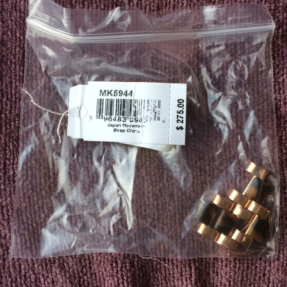 Michael Kors Rose Gold Boyfriend Watch - Picture 3 of 6